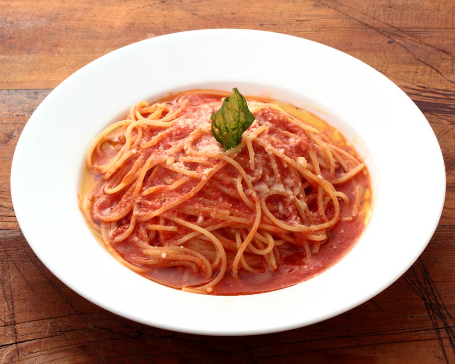 ソースをたっぷり絡めたイタリアンパスタ